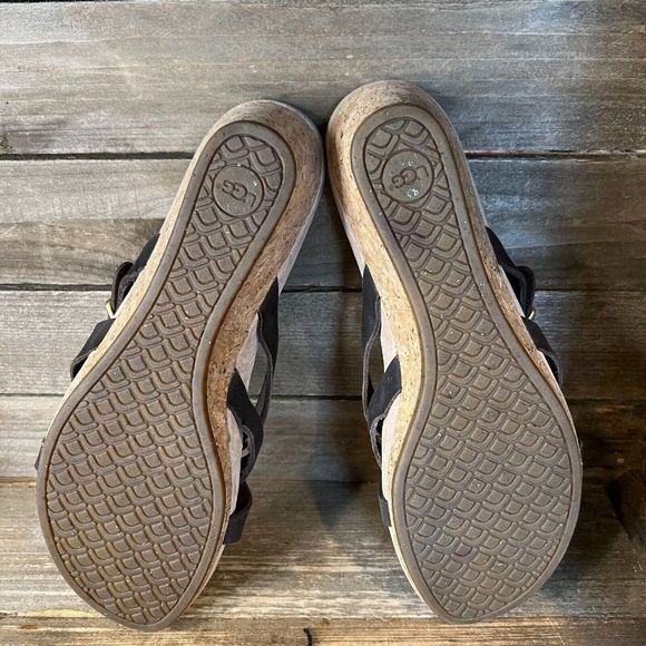 Womens UGG Adalie Wedge Heeled Strappy Brown Leather Slides Sandals Size 10 M - Picture 5 of 6